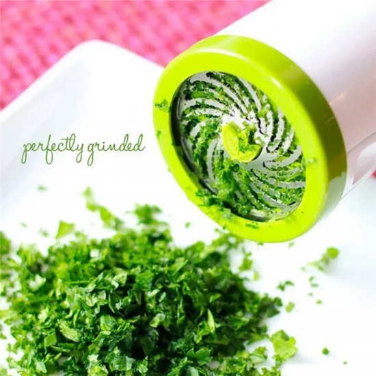 Manual herb chopper